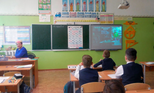 Занятия с образовательной дополненной реальностью Ванино